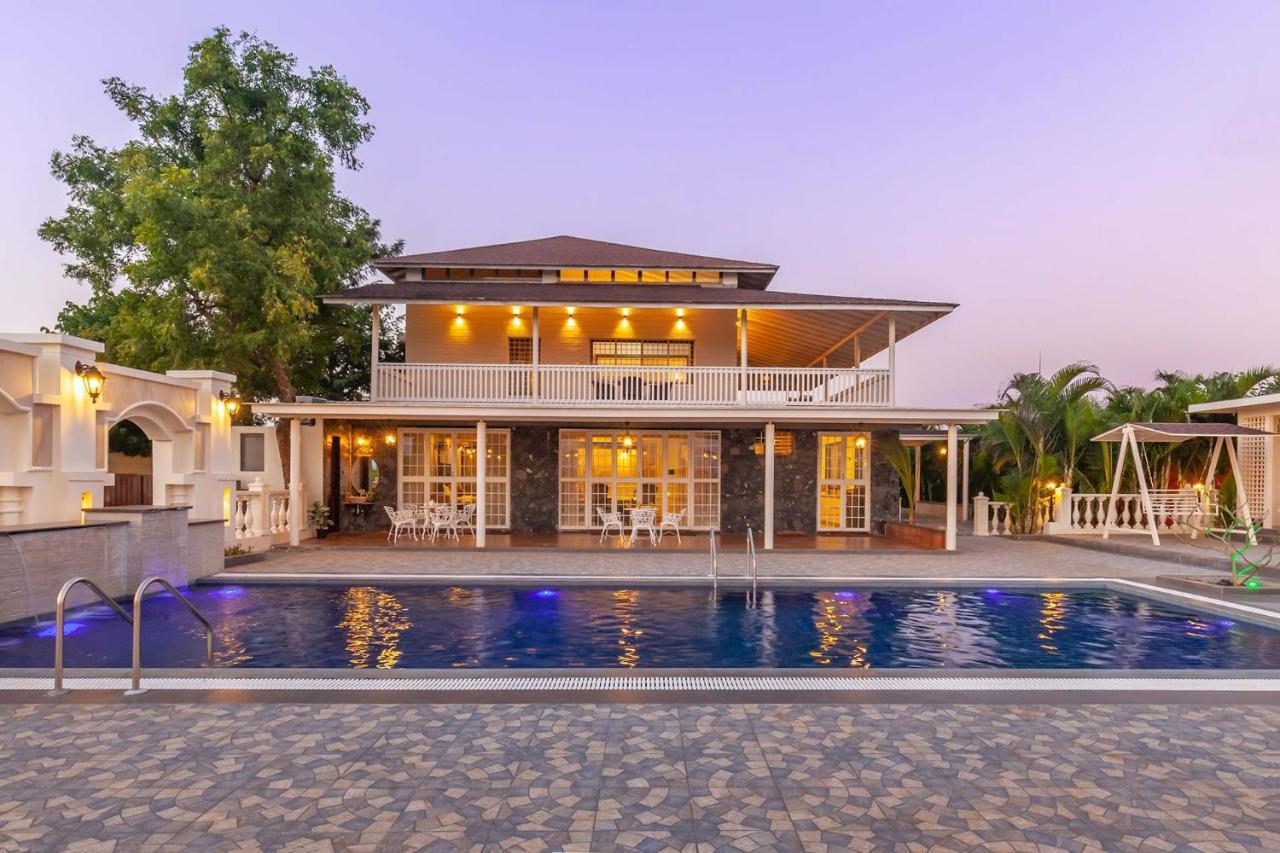 Stayvista'S Lake La Vie - Tranquil Lake-View Villa Amidst Farmland With Pool And Poolside Gazebo - Proximity To Sula Nashik Zewnętrze zdjęcie