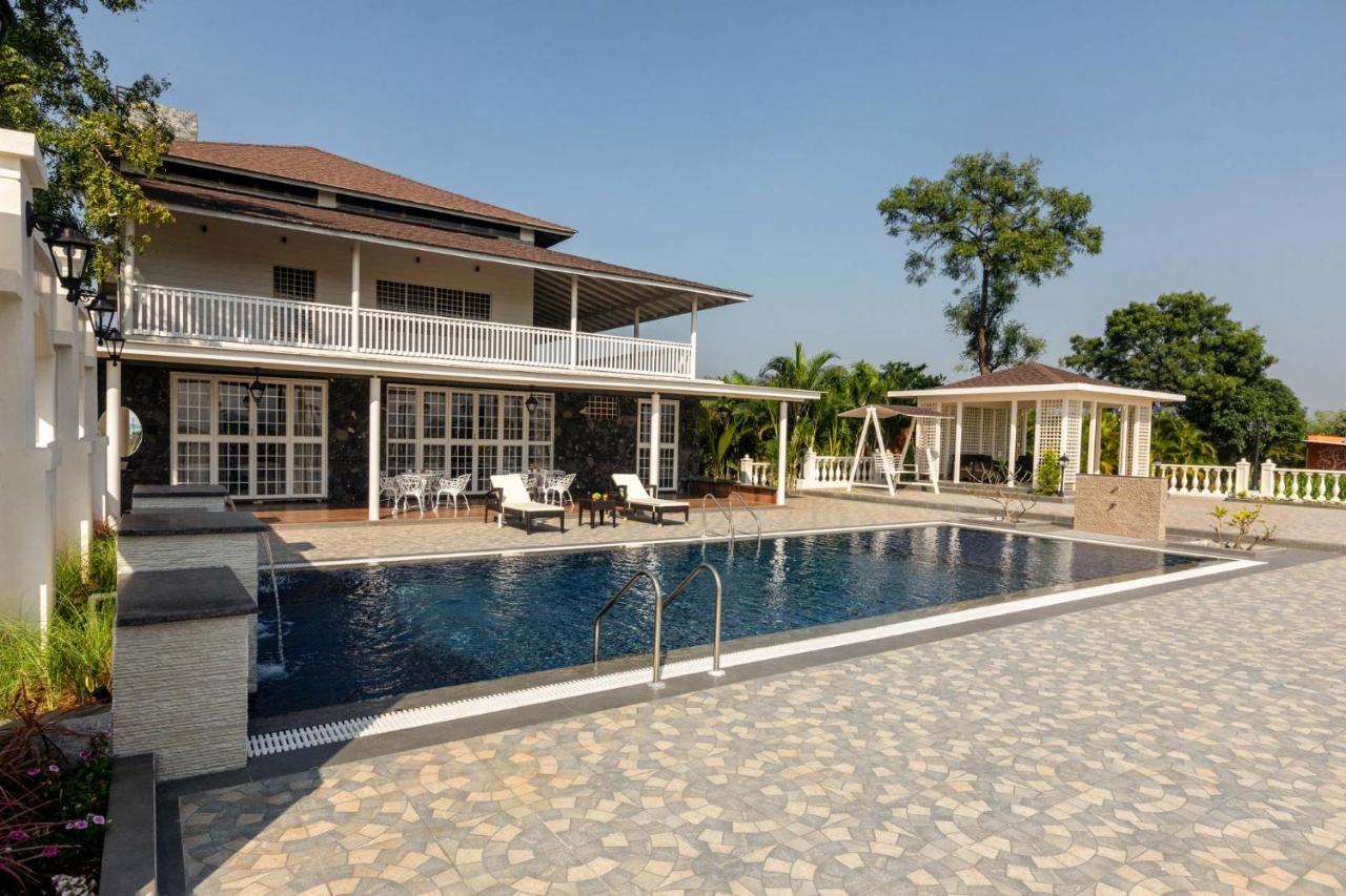 Stayvista'S Lake La Vie - Tranquil Lake-View Villa Amidst Farmland With Pool And Poolside Gazebo - Proximity To Sula Nashik Zewnętrze zdjęcie